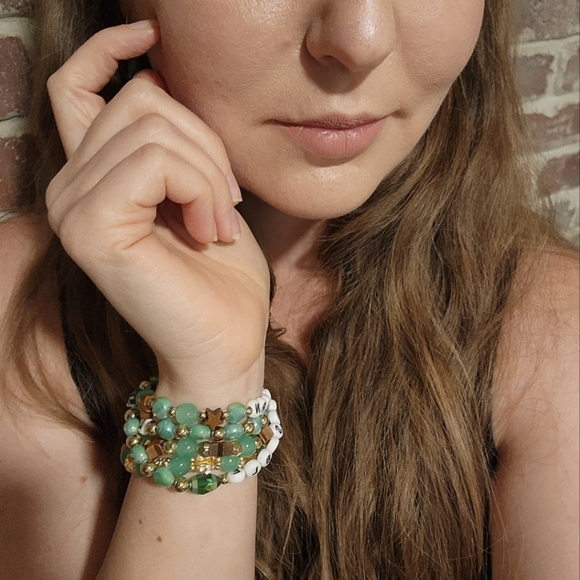 Taylor Swift Debut Inspired Friendship Bracelets Set Of 5 - Picture 10 of 10